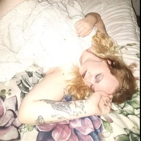 Foto di nudo di fuga di OnlyFans di Winter Knight