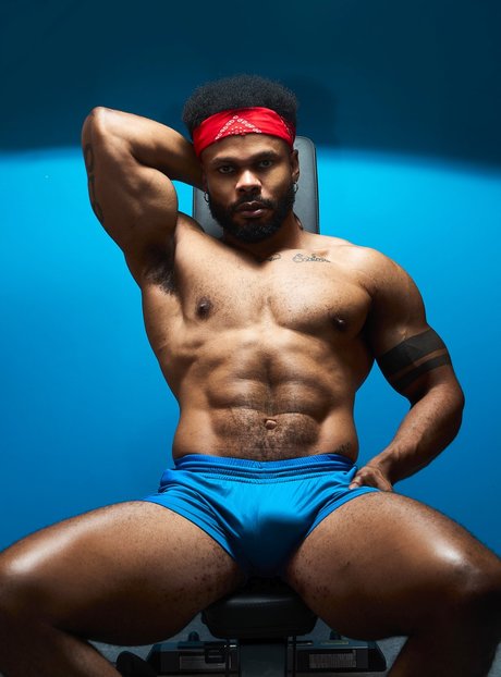 Foto di nudo di fuga di OnlyFans di Allan