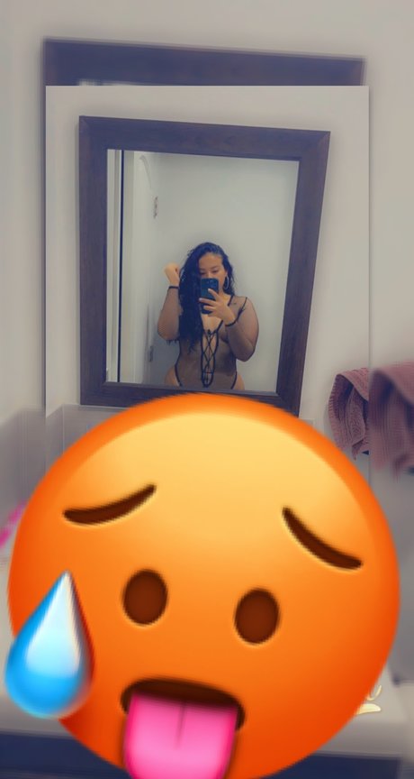 Foto di nudo di fuga di OnlyFans di Spicy Latina 