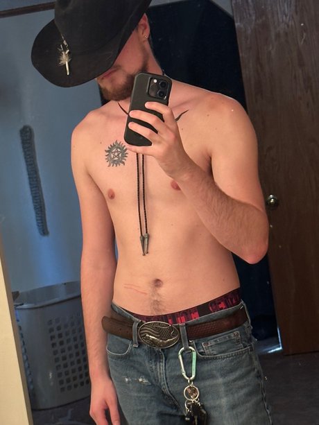 Foto di nudo di fuga di OnlyFans di Austin Bob
