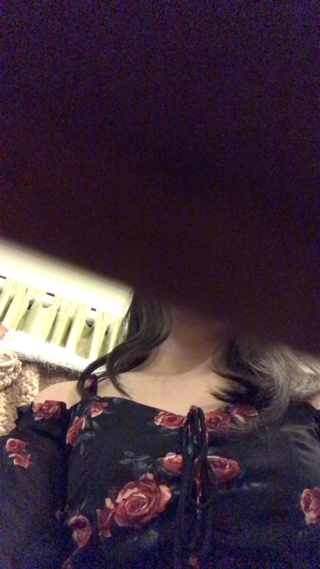 Foto di nudo di fuga di OnlyFans di Diva Saki
