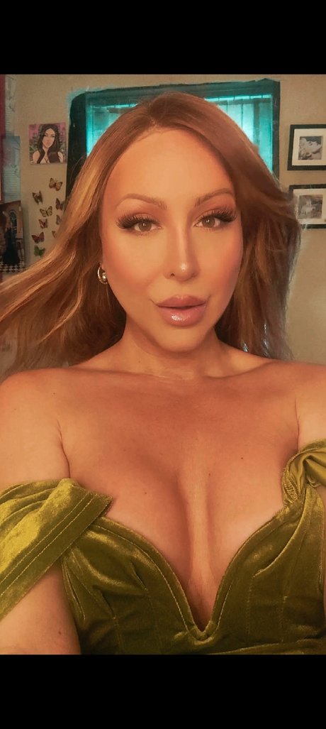 Foto di nudo di fuga di OnlyFans di Farrah Mills