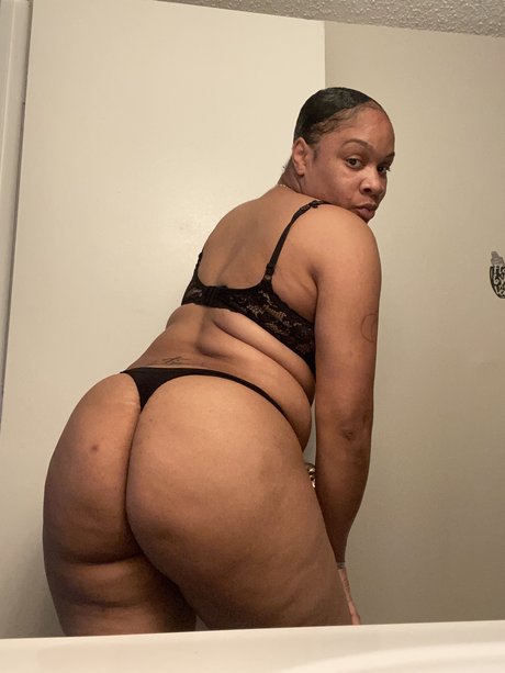 Foto di nudo di fuga di OnlyFans di Bigbootytee