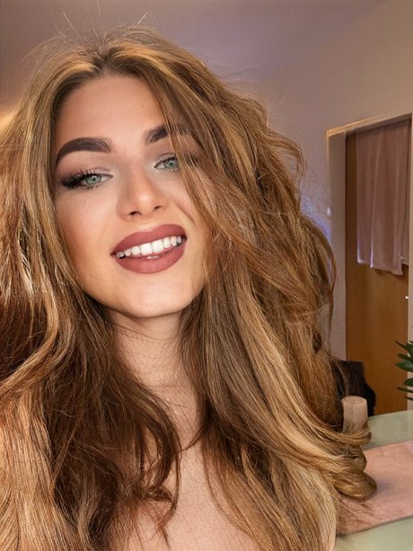 Foto di nudo di fuga di OnlyFans di Nina Dell A Rosa