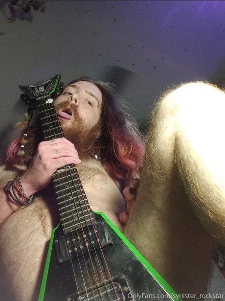 Foto di nudo di fuga di OnlyFans di Synister The Wolf
