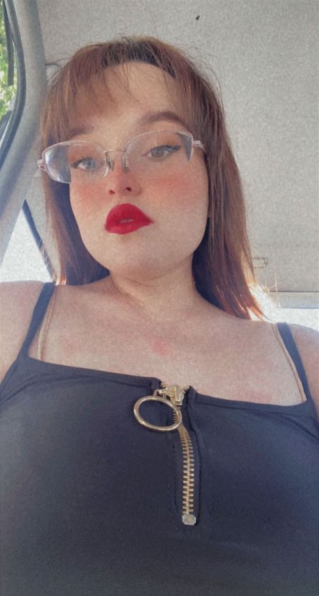 Foto di nudo di fuga di OnlyFans di Mily Kim