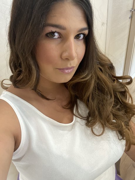 Foto di nudo di fuga di OnlyFans di Mimi119955