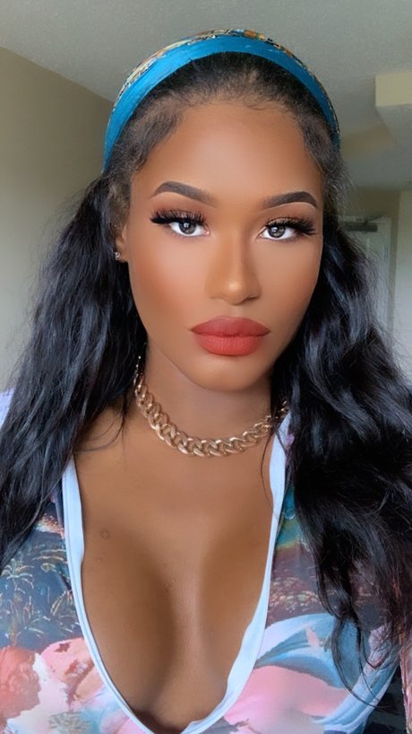 Foto di nudo di fuga di OnlyFans di Tiffanylola