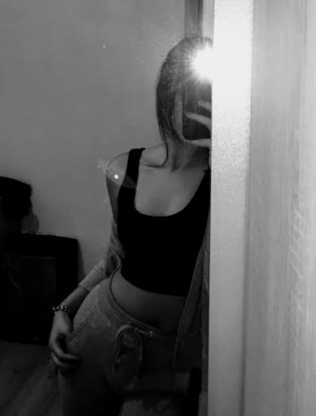 Foto di nudo di fuga di OnlyFans di Ana Lu