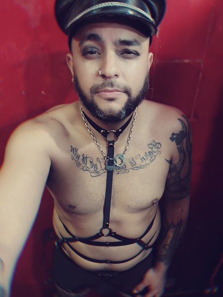Foto di nudo di fuga di OnlyFans di Latin Bardo