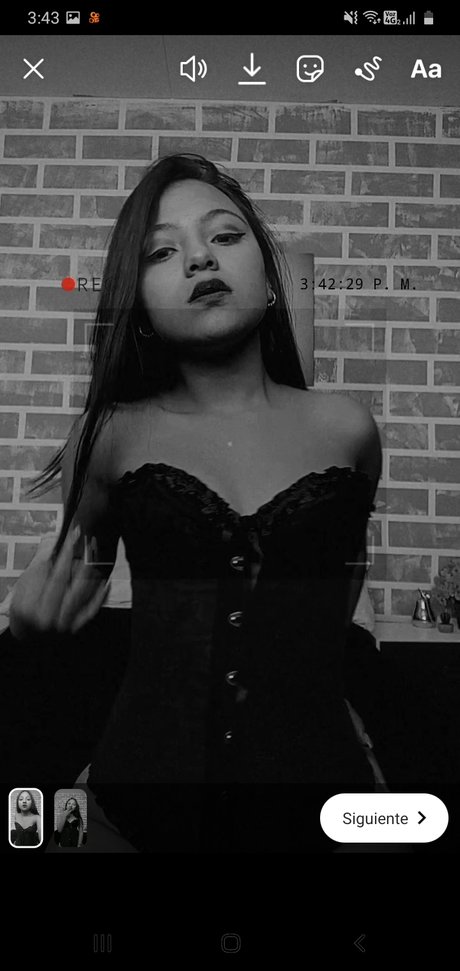 Foto di nudo di fuga di OnlyFans di Valentina
