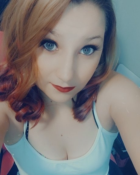 Foto di nudo di fuga di OnlyFans di Tinyladyxoxo