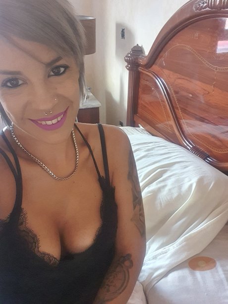 Foto di nudo di fuga di OnlyFans di Vane242