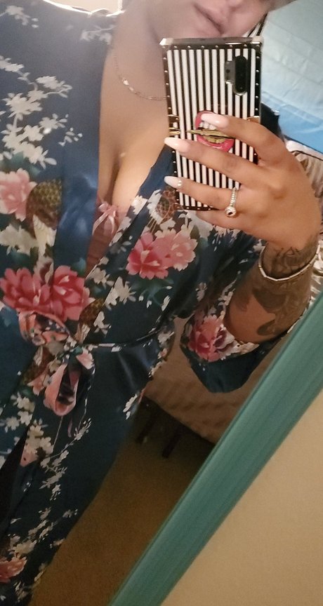 Foto di nudo di fuga di OnlyFans di Rai