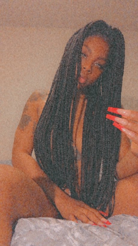 Foto di nudo di fuga di OnlyFans di Karmel