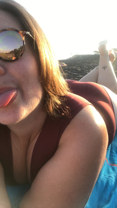 Foto di nudo di fuga di OnlyFans di Cheeky Peach