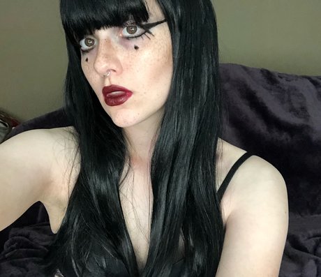 Foto di nudo di fuga di OnlyFans di Lyra Lure