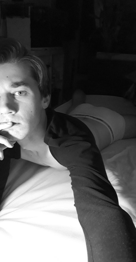 Foto di nudo di fuga di OnlyFans di Robin