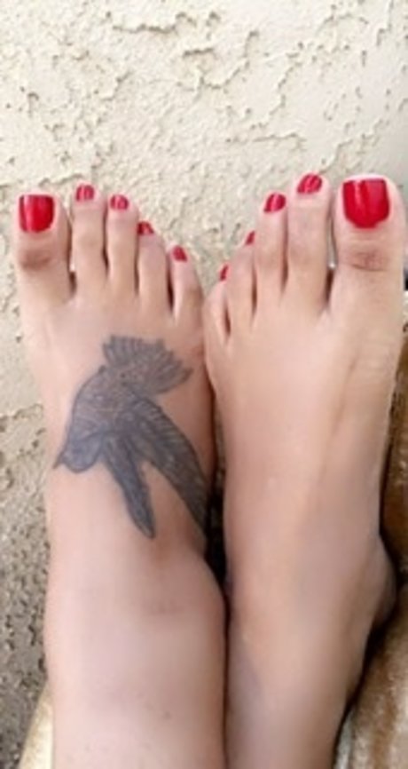 Foto di nudo di fuga di OnlyFans di Latinamama