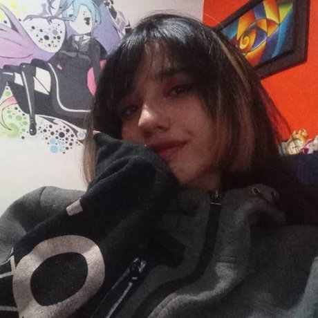 Foto di nudo di fuga di OnlyFans di Tania