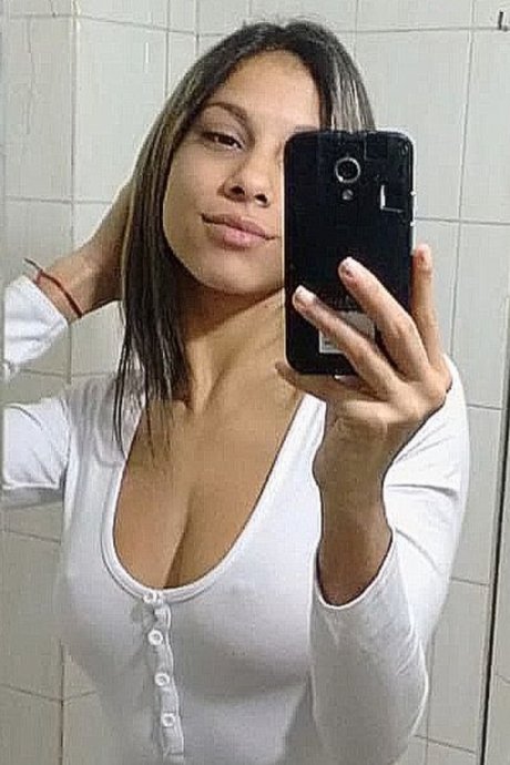 Foto di nudo di fuga di OnlyFans di Magui
