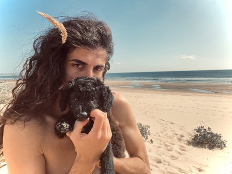 Foto di nudo di fuga di OnlyFans di Tarzan