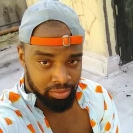 Foto di nudo di fuga di OnlyFans di Roger Blacc