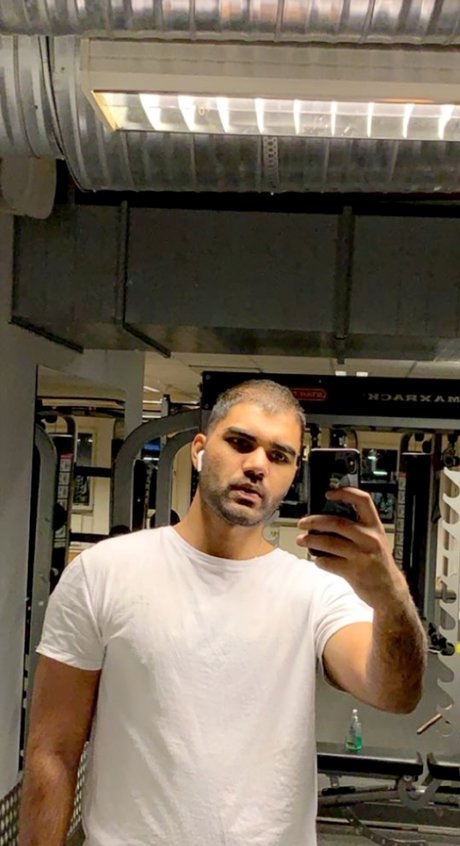 Foto di nudo di fuga di OnlyFans di Viktor