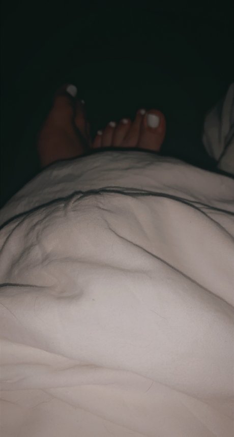 Foto di nudo di fuga di OnlyFans di Ttyn Babyy