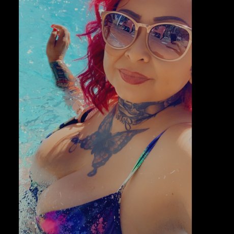 Foto di nudo di fuga di OnlyFans di Stoner Babe