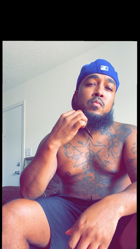 Foto di nudo di fuga di OnlyFans di Big General