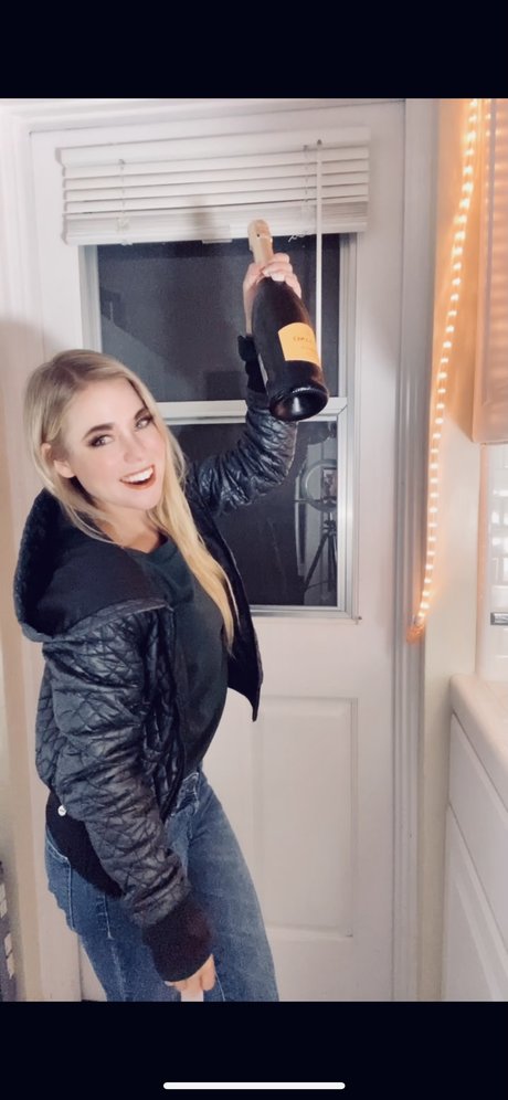 Foto di nudo di fuga di OnlyFans di Danielle