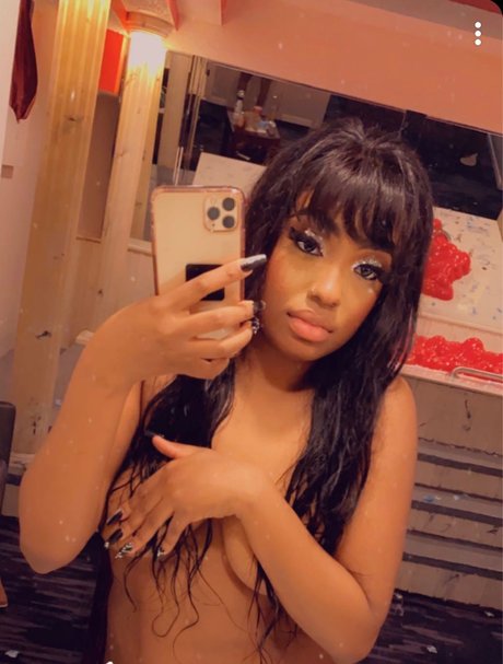 Foto di nudo di fuga di OnlyFans di Sexykrazii