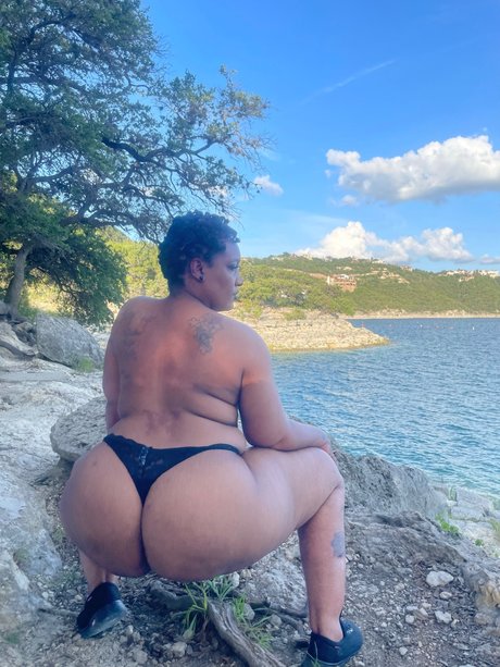 Foto di nudo di fuga di OnlyFans di Bigbootie Banks