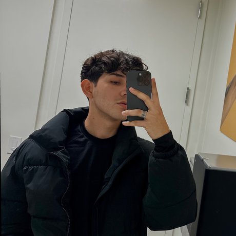 Foto di nudo di fuga di OnlyFans di Leduar