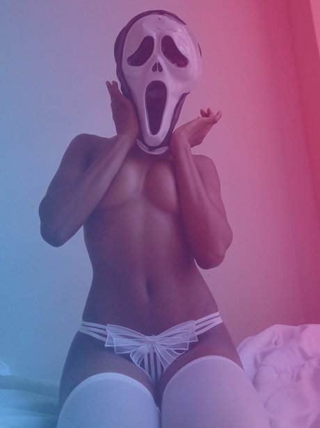 Foto di nudo di fuga di OnlyFans di Sativa