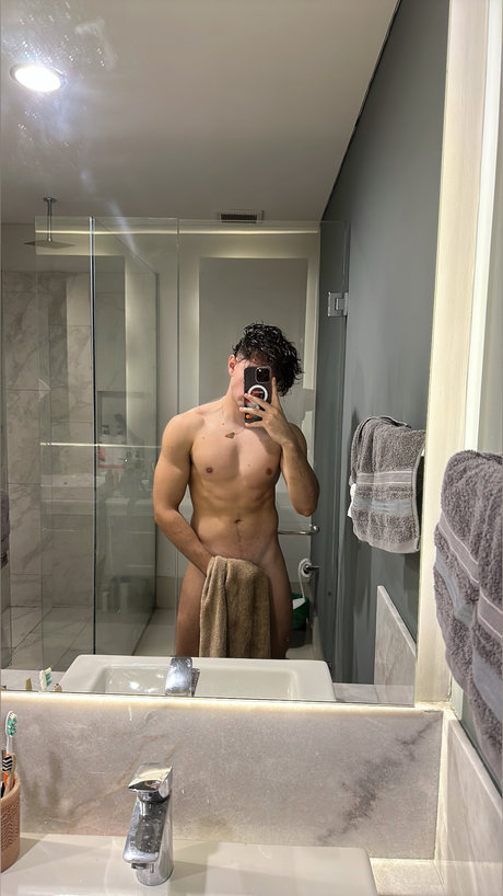 Foto di nudo di fuga di OnlyFans di Santos 