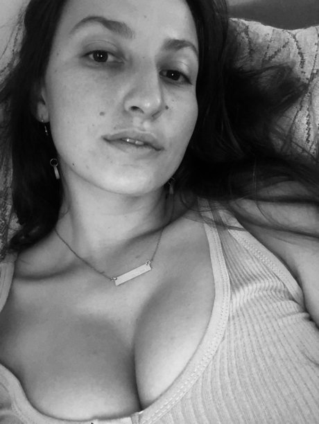 Foto di nudo di fuga di OnlyFans di Sj