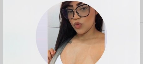 Foto di nudo di fuga di OnlyFans di Arii