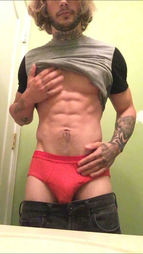 Foto di nudo di fuga di OnlyFans di Evan Cage