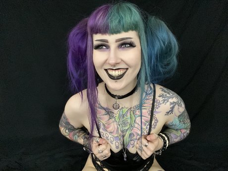 Foto di nudo di fuga di OnlyFans di Raxbii 