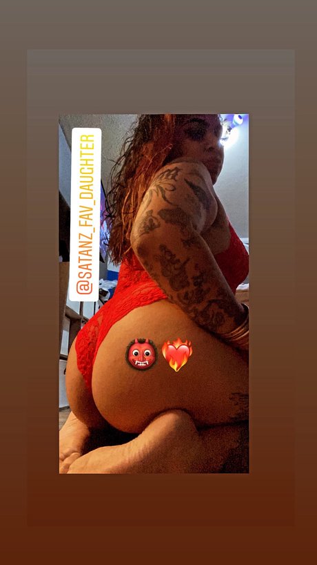 Foto di nudo di fuga di OnlyFans di Satanzfavdaughter