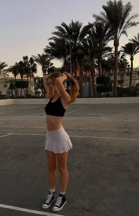 Foto di nudo di fuga di OnlyFans di Alena Barhalenko