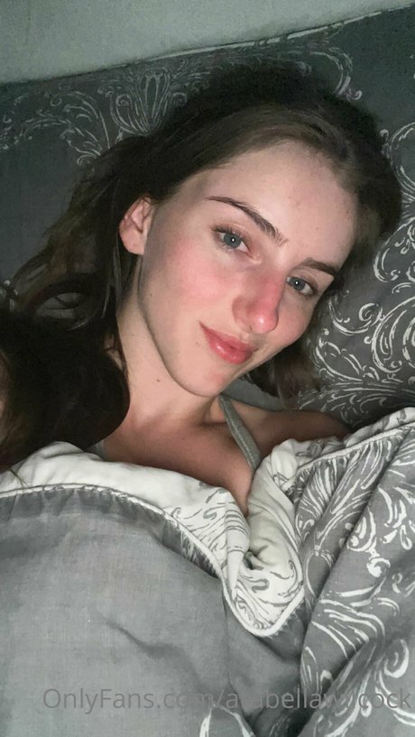 Foto di nudo di fuga di OnlyFans di Arabella Wilcock