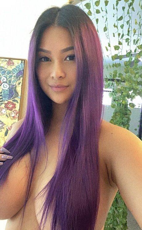 Foto di nudo di fuga di OnlyFans di Nikita Kim