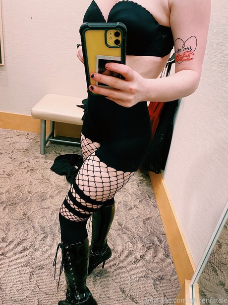 Foto di nudo di fuga di OnlyFans di Phoenfatale