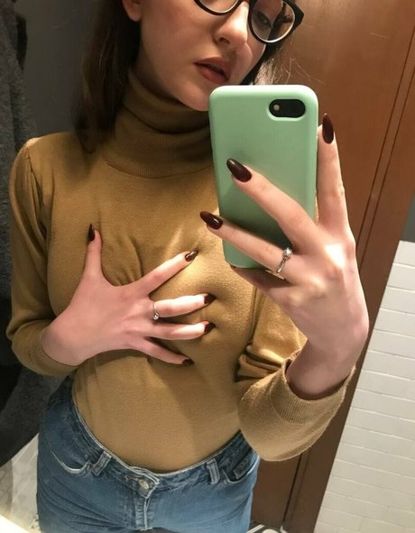 Foto di nudo di fuga di OnlyFans di Sexyangel11