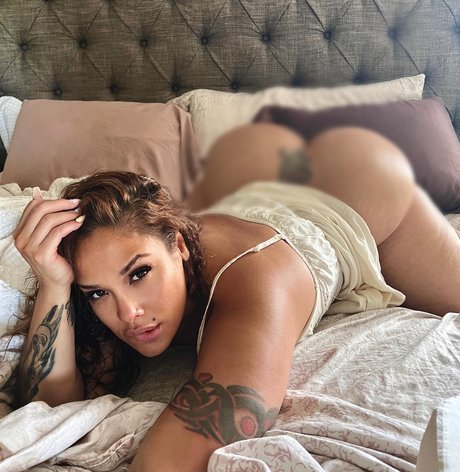 Foto di nudo di fuga di OnlyFans di Scarlett Cakez