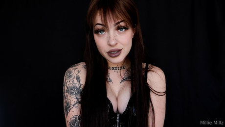 Foto di nudo di fuga di OnlyFans di Milliemillz