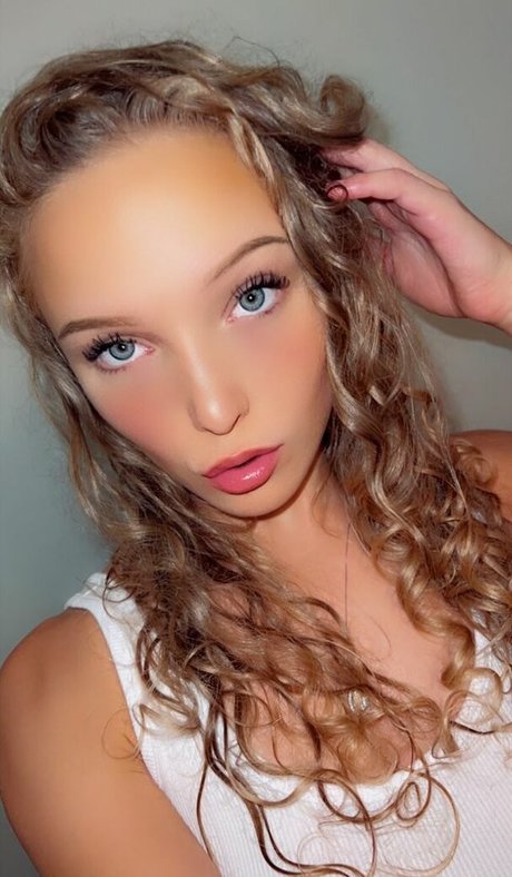 Foto di nudo di fuga di OnlyFans di Evie And Ellie Erikson